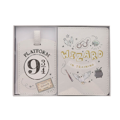 HARRY POTTER CHARMS PASSPORT SET - WIZARD IN TRAINING
